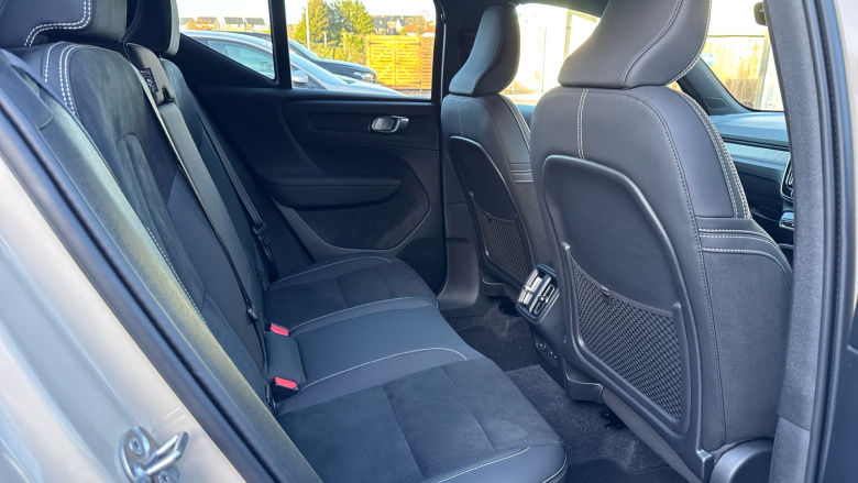 Volvo XC40 2.0 B3P Plus Dark 5dr Auto Petrol Estate